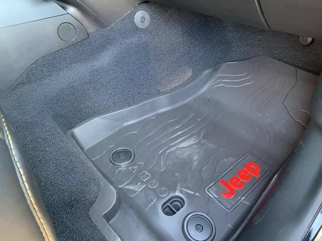 Used 2023 Jeep Gladiator Sport AWD/4WD image 54