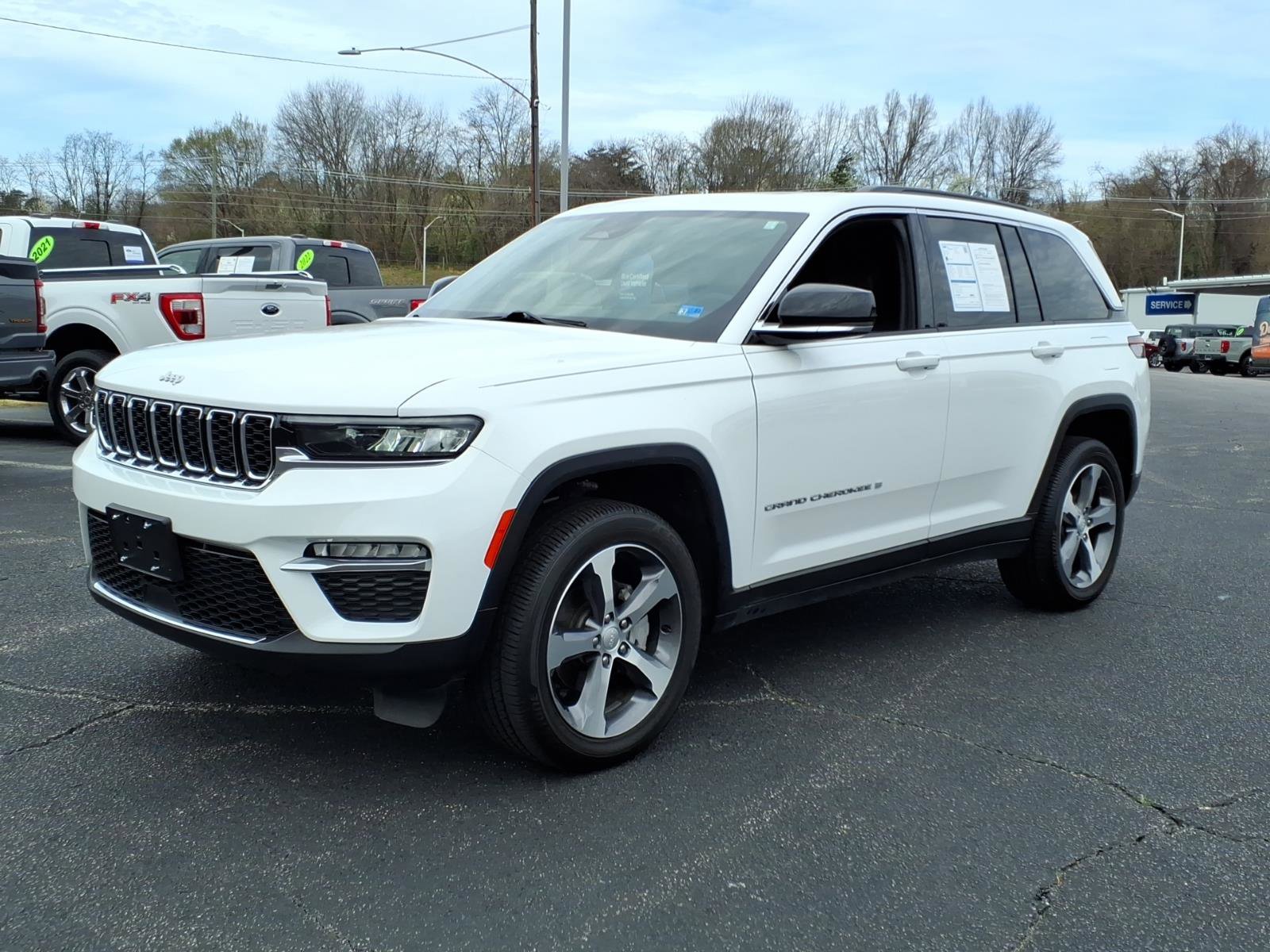 Used 2024 Jeep Grand Cherokee Limited w/ Trailer Tow Package image 4