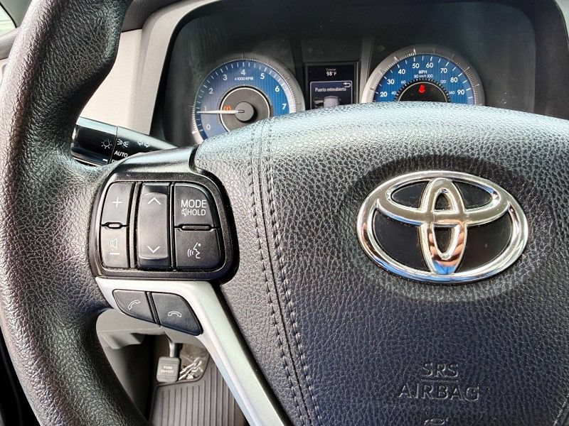Used 2019 Toyota Sienna L FWD image 27