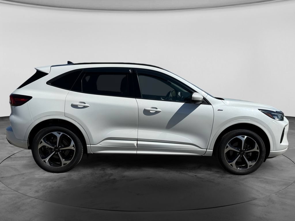 Used 2024 Ford Escape ST-Line Select w/ Tech Pack #2 AWD/4WD image 11