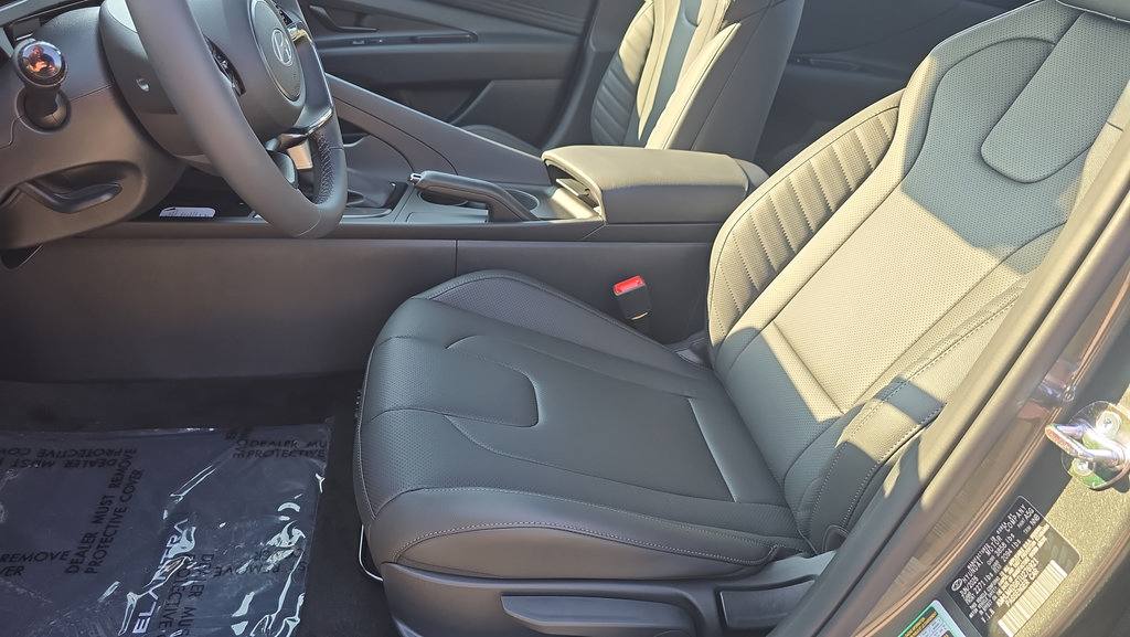 New 2026 Hyundai Elantra SEL Sport FWD image 15