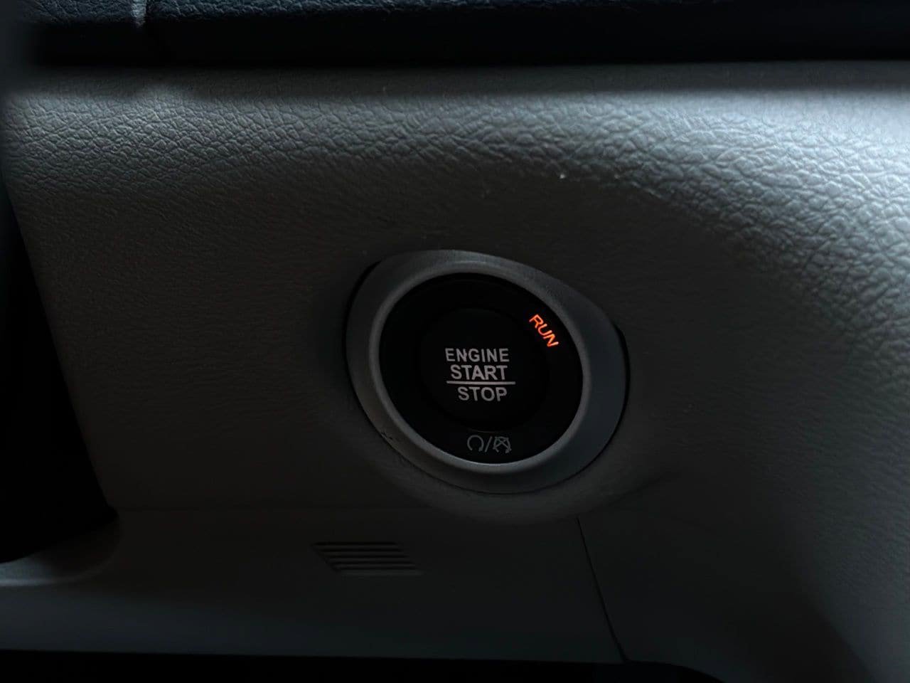 Used 2023 Chrysler Voyager LX FWD image 28
