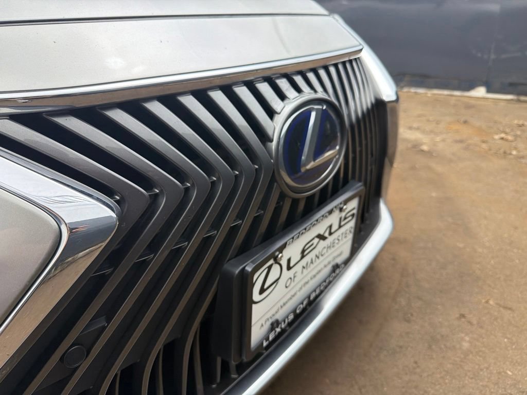 Used 2020 Lexus ES 300h w/ Luxury Package FWD image 33