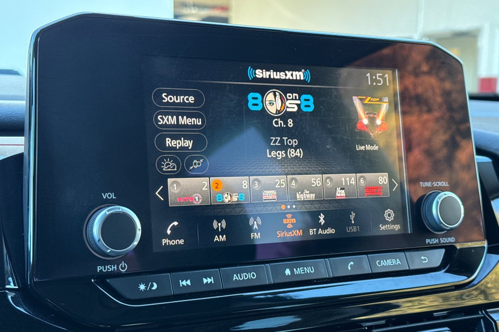 Used 2024 Nissan Pathfinder SV image 23