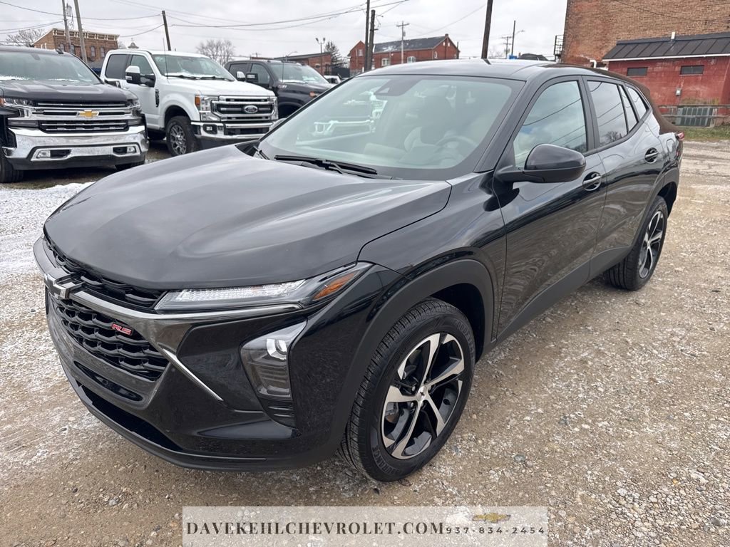 Used 2025 Chevrolet Trax RS w/ Driver Confidence Package image 1