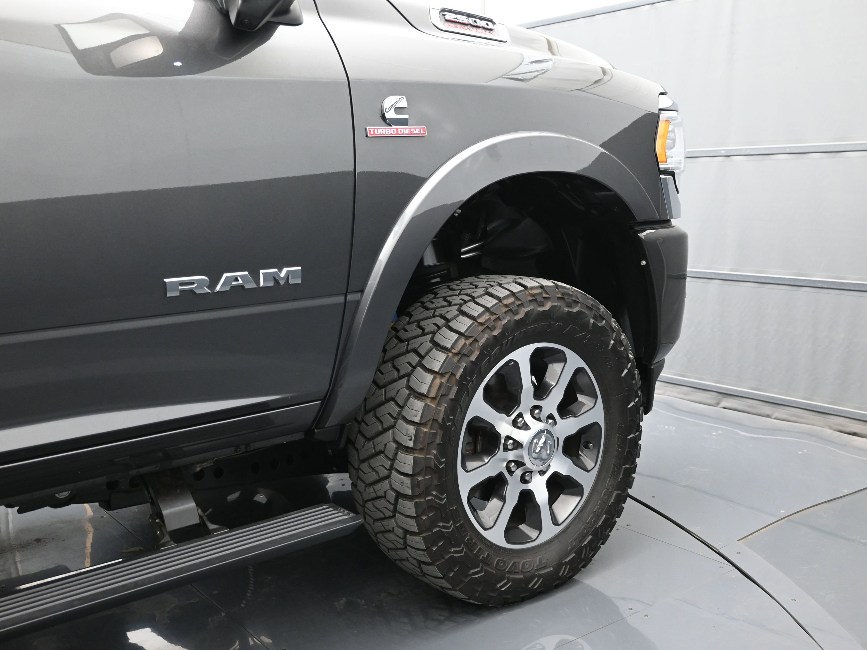 Used 2023 RAM 2500 Limited image 47