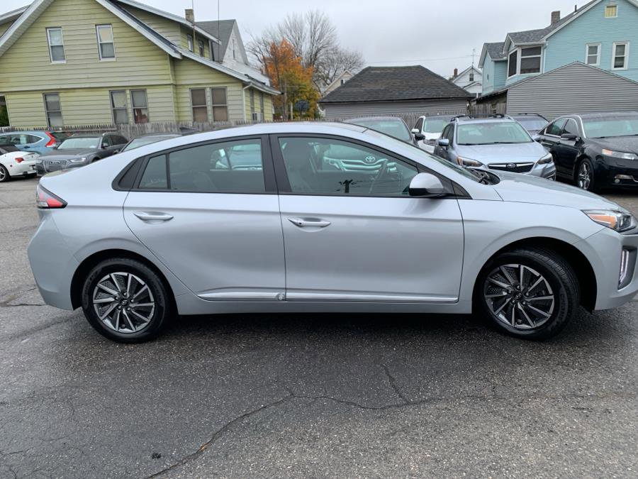 Used 2020 Hyundai Ioniq SE image 4