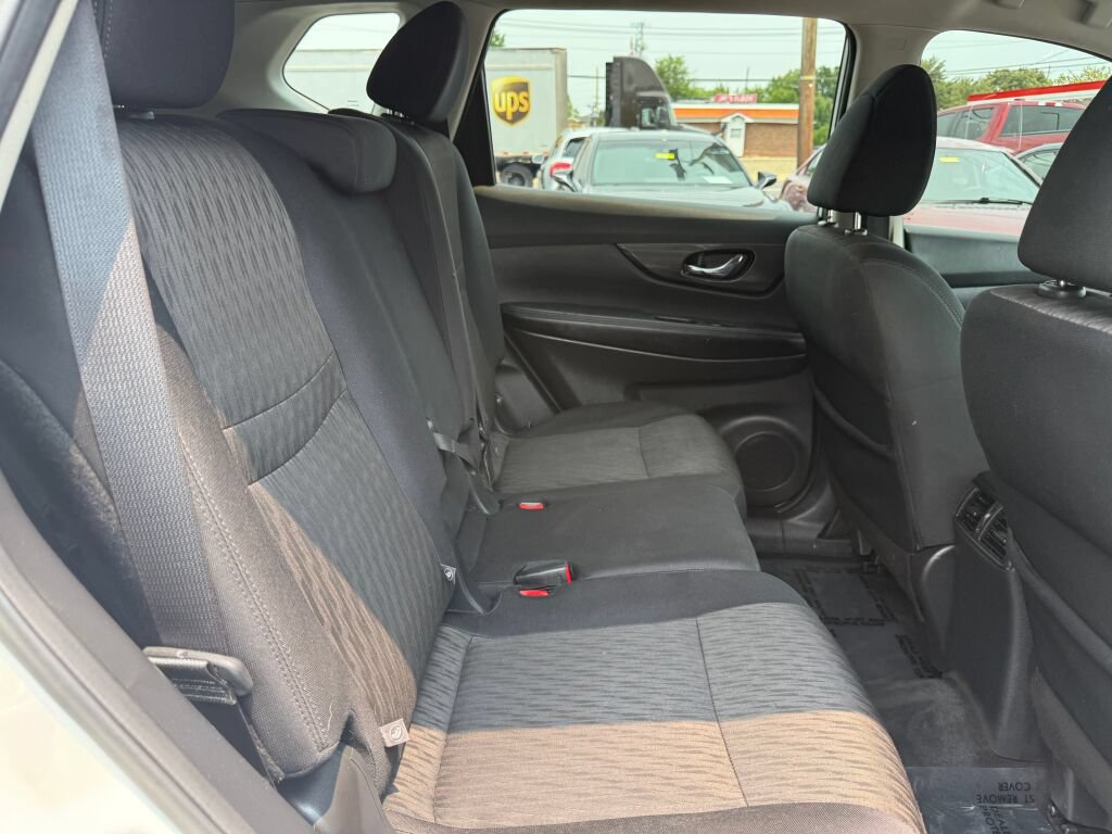 Used 2018 Nissan Rogue SV w/ Premium Package AWD/4WD image 27