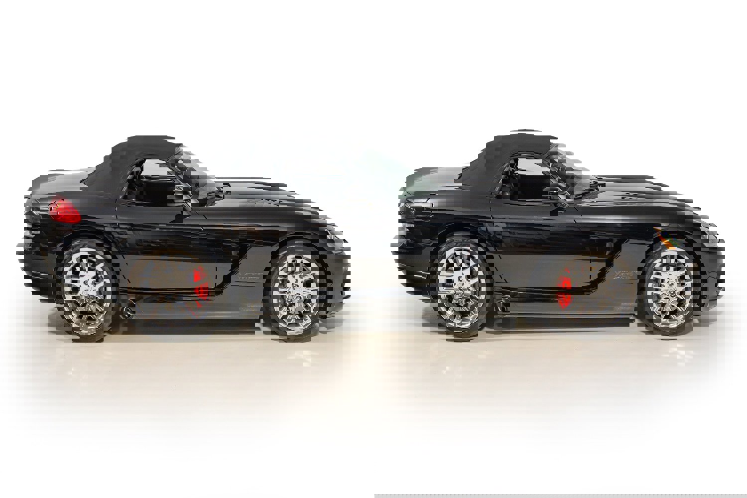 Used 2005 Dodge Viper SRT-10 image 17