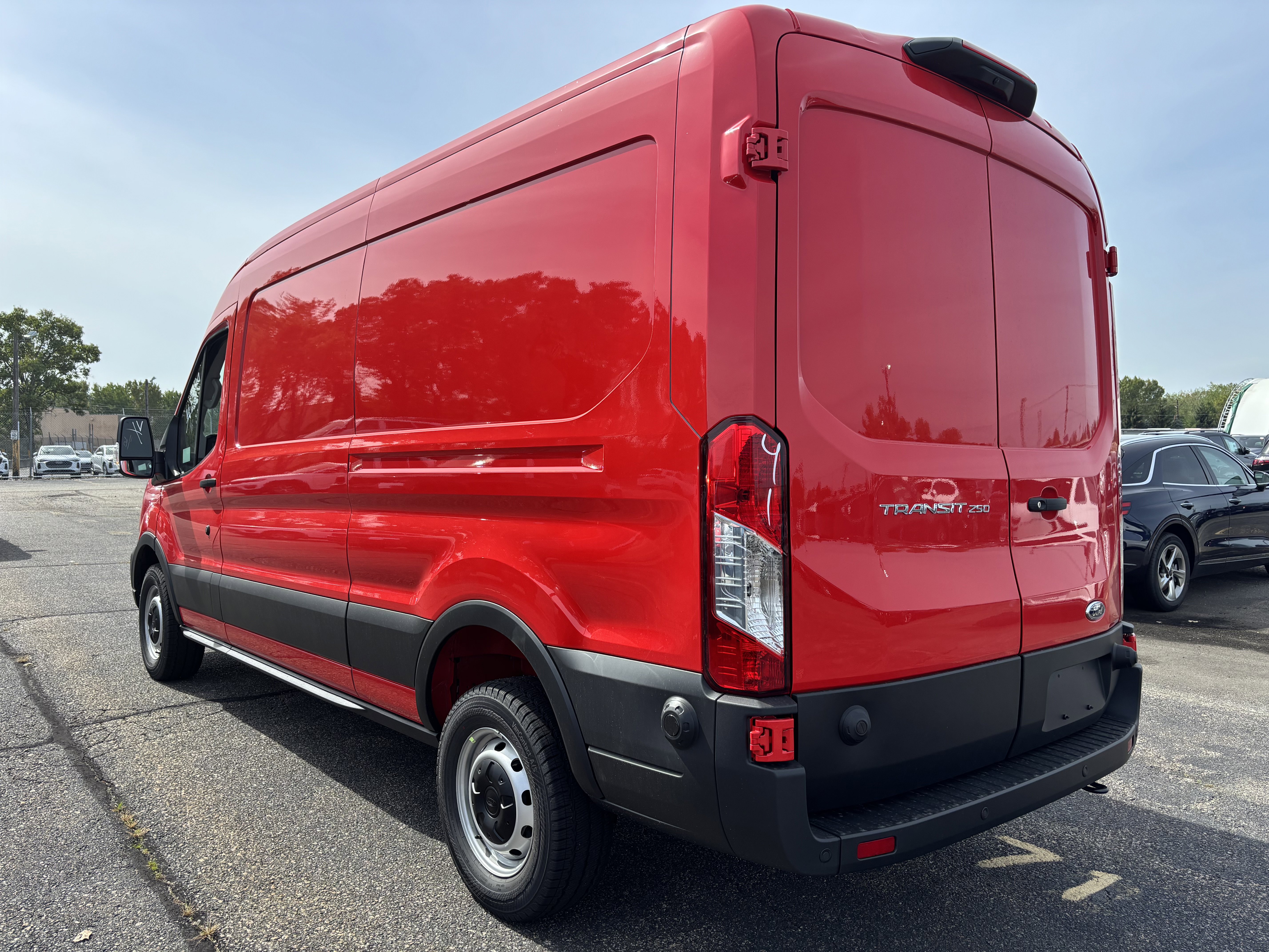 New 2025 Ford Transit 250 148 Medium Roof image 7