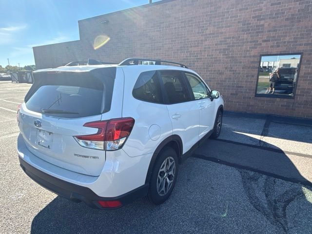 Used 2024 Subaru Forester Premium AWD/4WD image 3