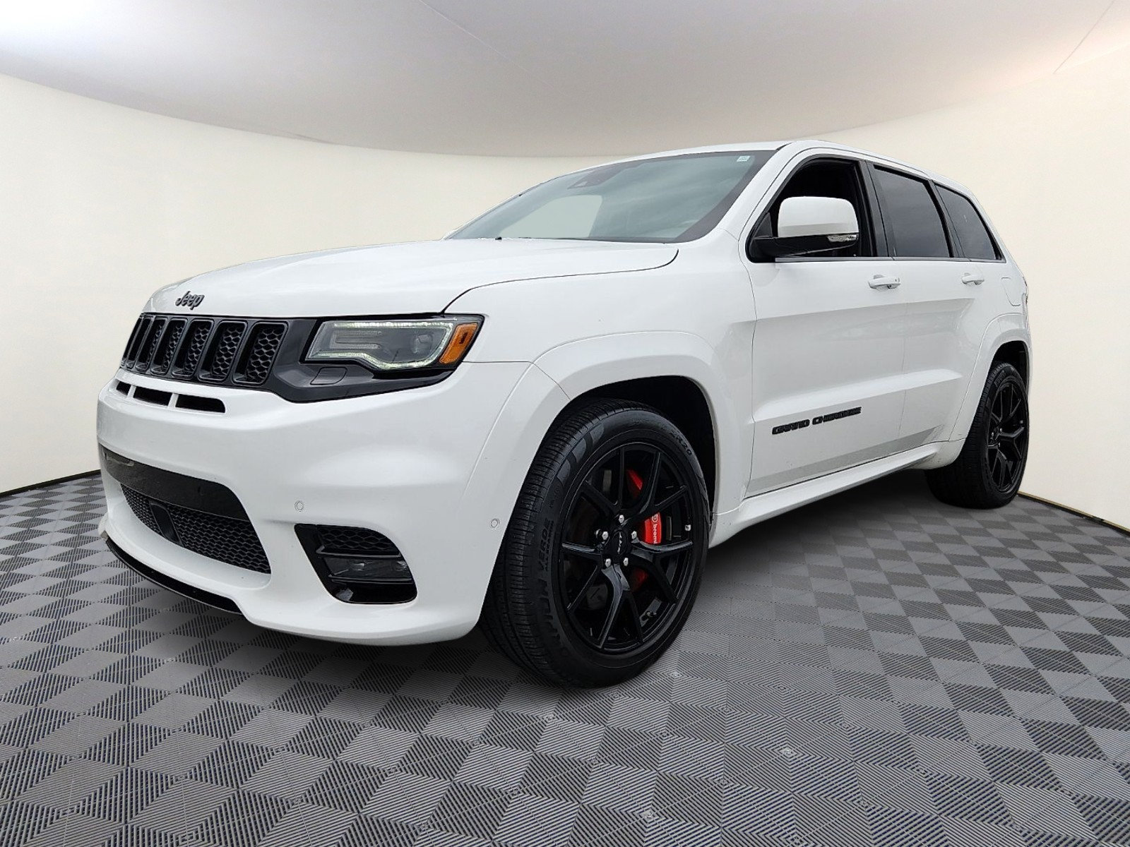 Used 2019 Jeep Grand Cherokee SRT AWD/4WD image 3