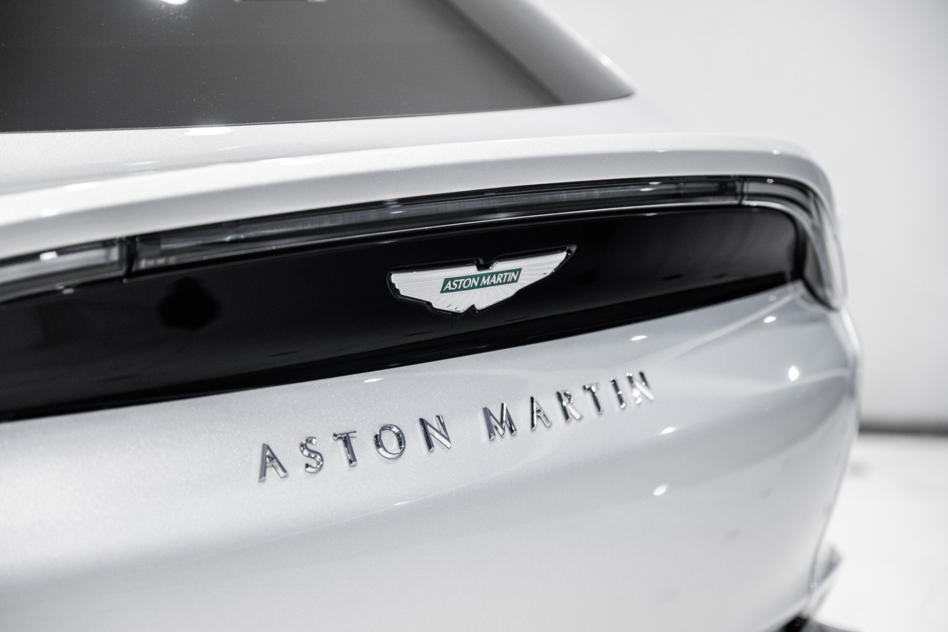 New 2026 Aston Martin DBX 707 AWD/4WD image 8