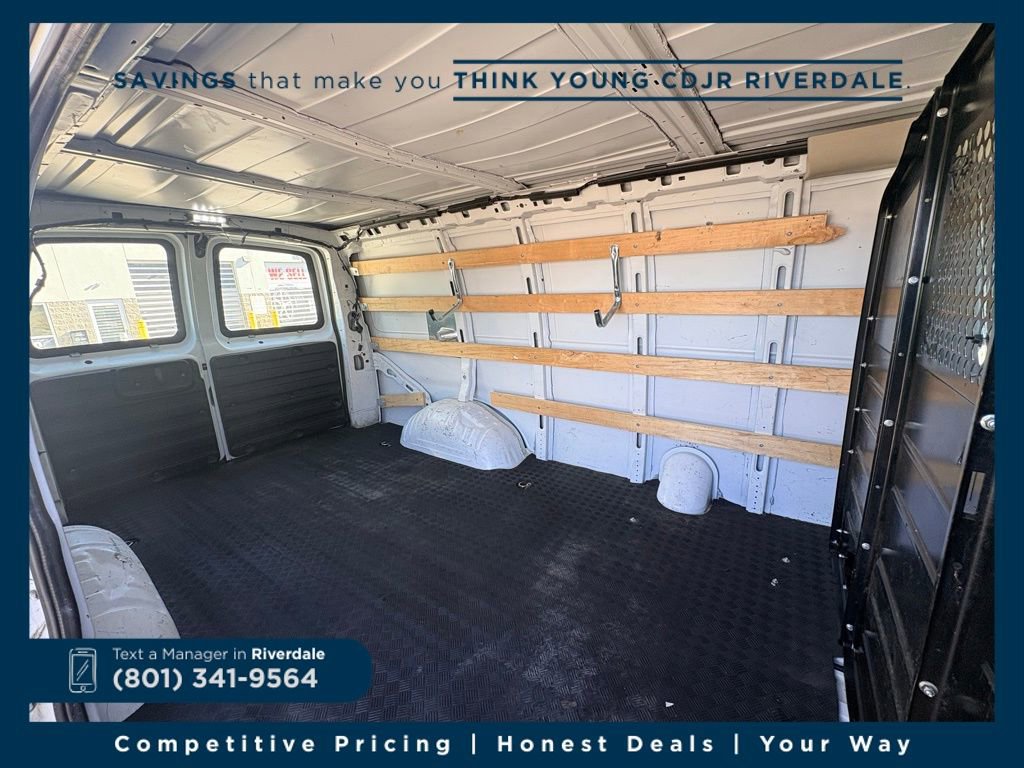 Used 2020 GMC Savana 2500 w/ Driver Convenience Package image 6