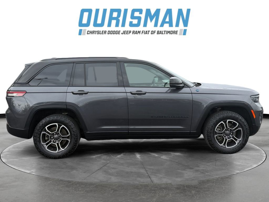 Used 2023 Jeep Grand Cherokee Trailhawk w/ Luxury Tech Group III AWD/4WD image 7