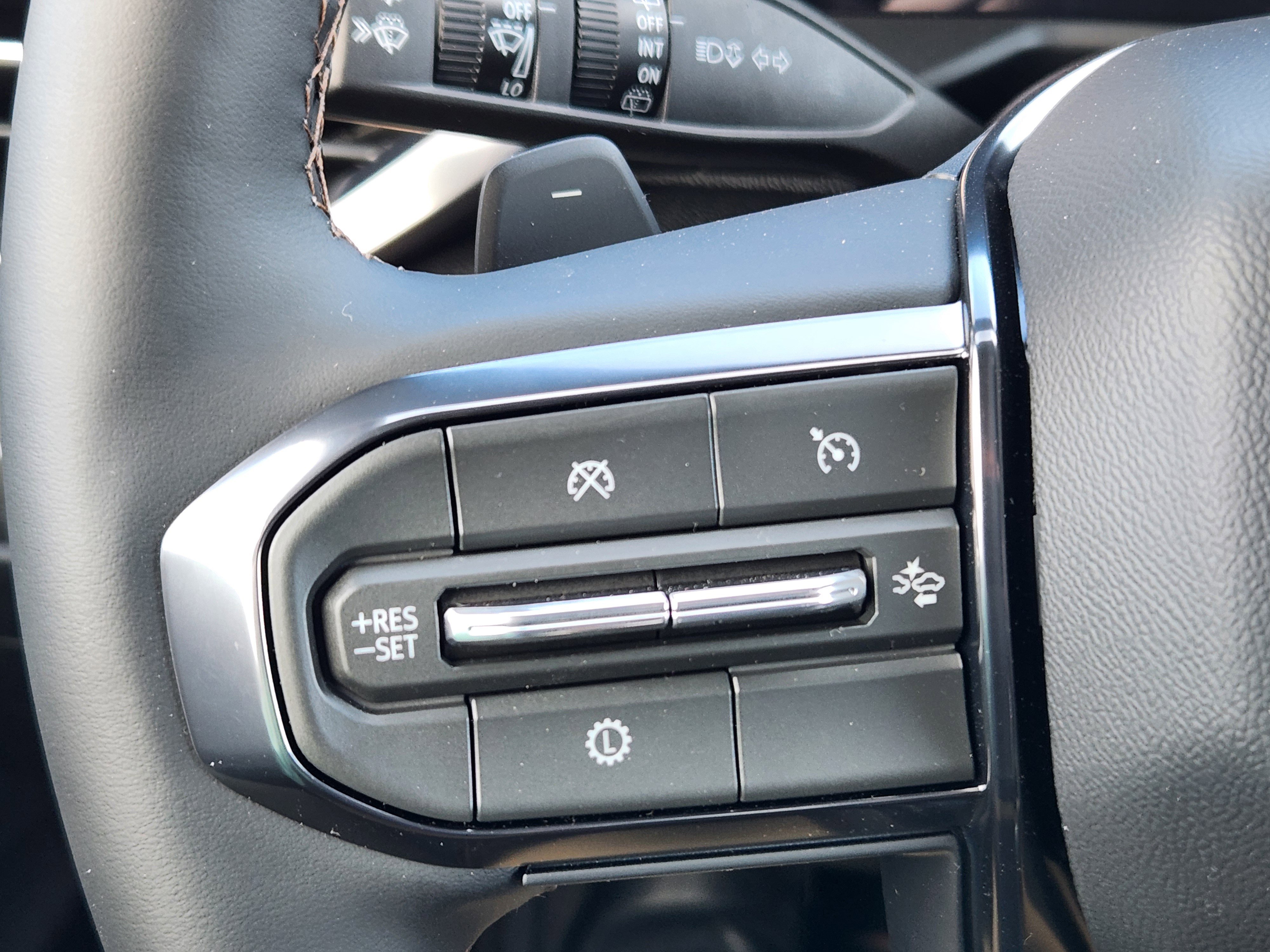 New 2026 GMC Acadia AT4 w/ Luxury Package image 13