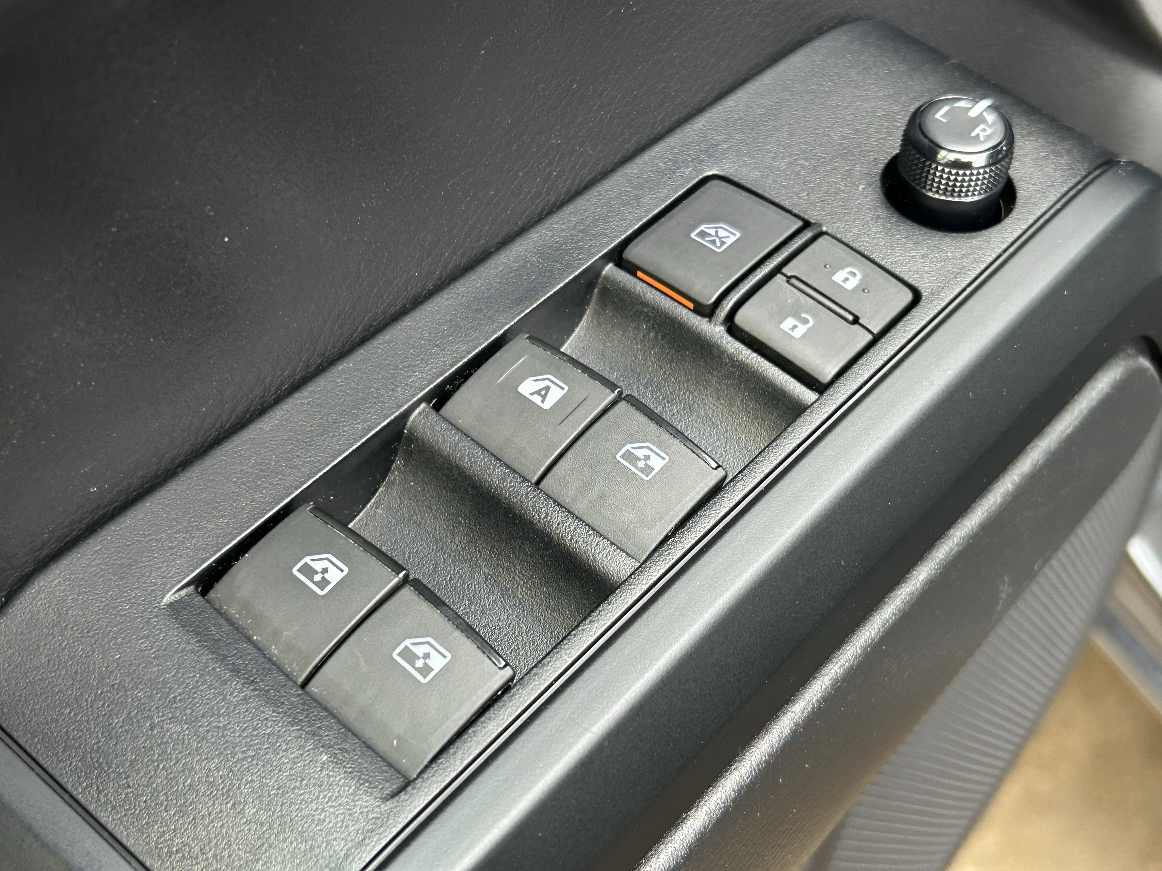 Used 2022 Toyota Tacoma SR image 17