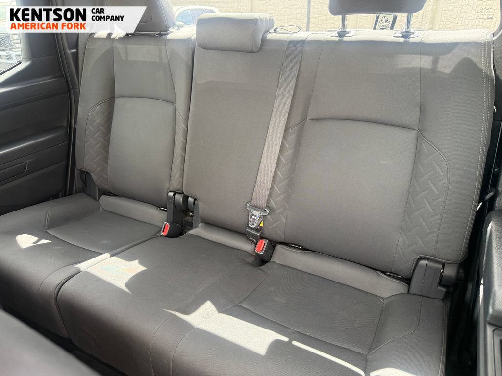 Used 2025 Toyota Tacoma SR5 AWD/4WD image 28