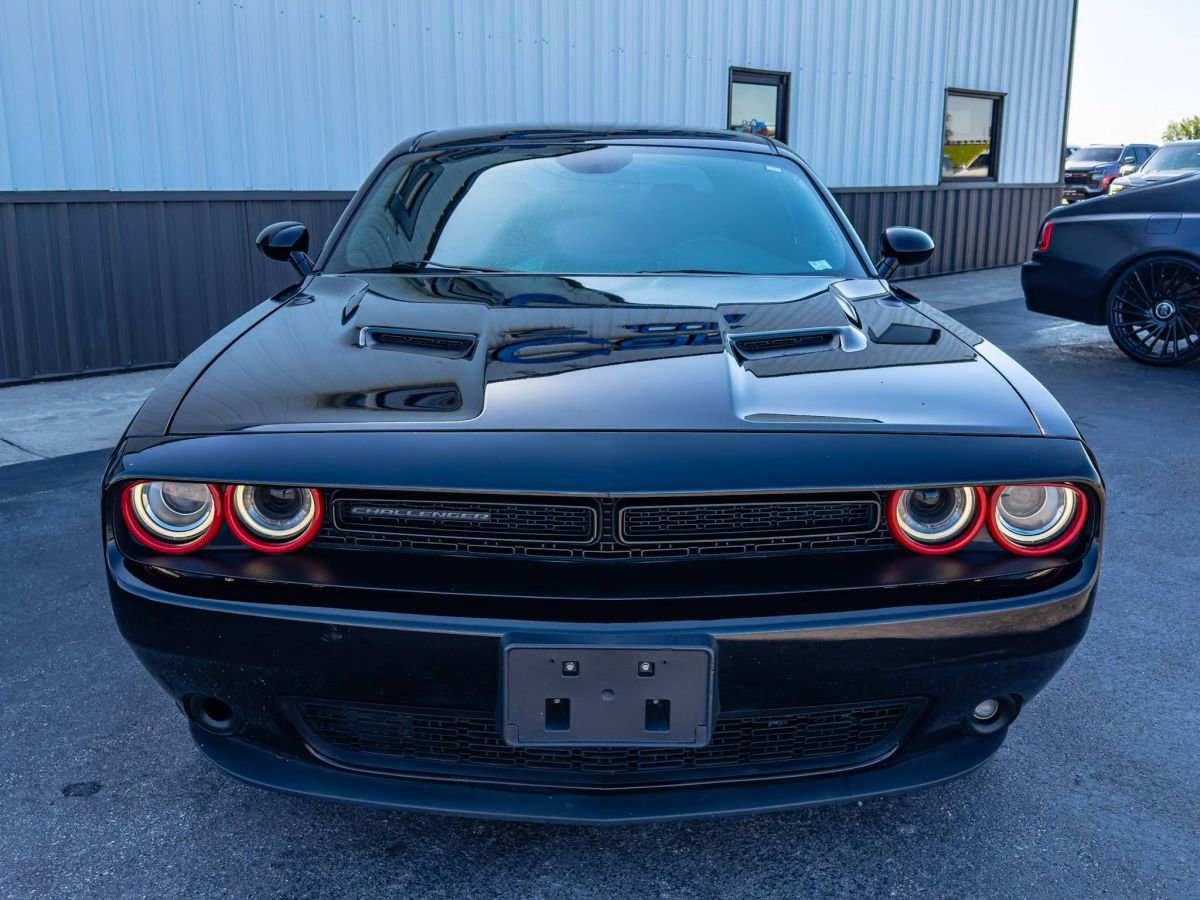 Used 2017 Dodge Challenger SXT w/ Blacktop Package RWD image 5