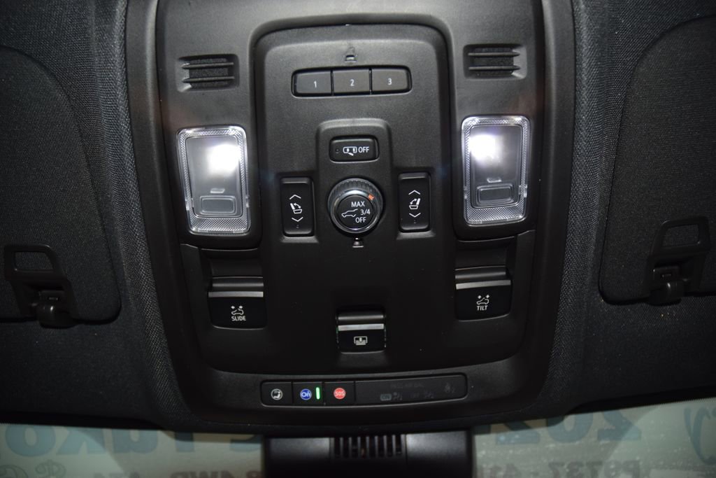 Used 2024 GMC Yukon AT4 AWD/4WD image 54