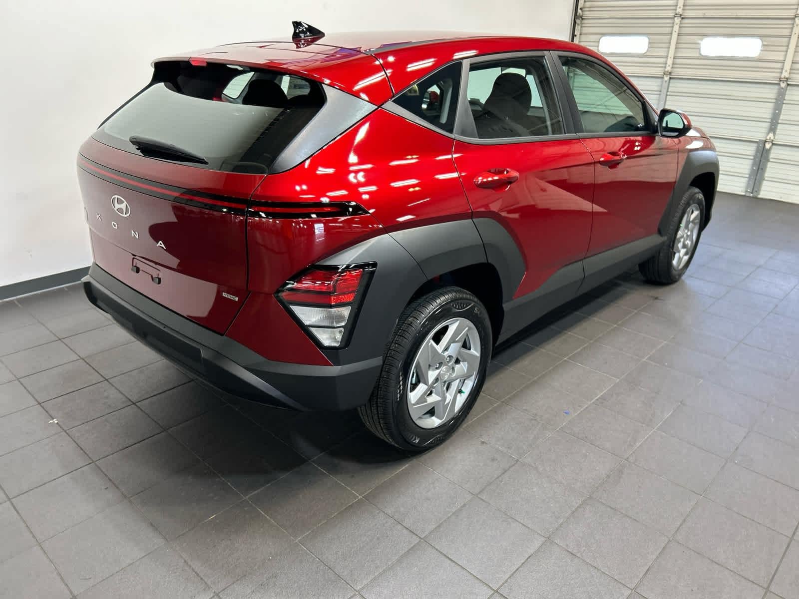 New 2027 Hyundai Kona SE AWD/4WD image 3
