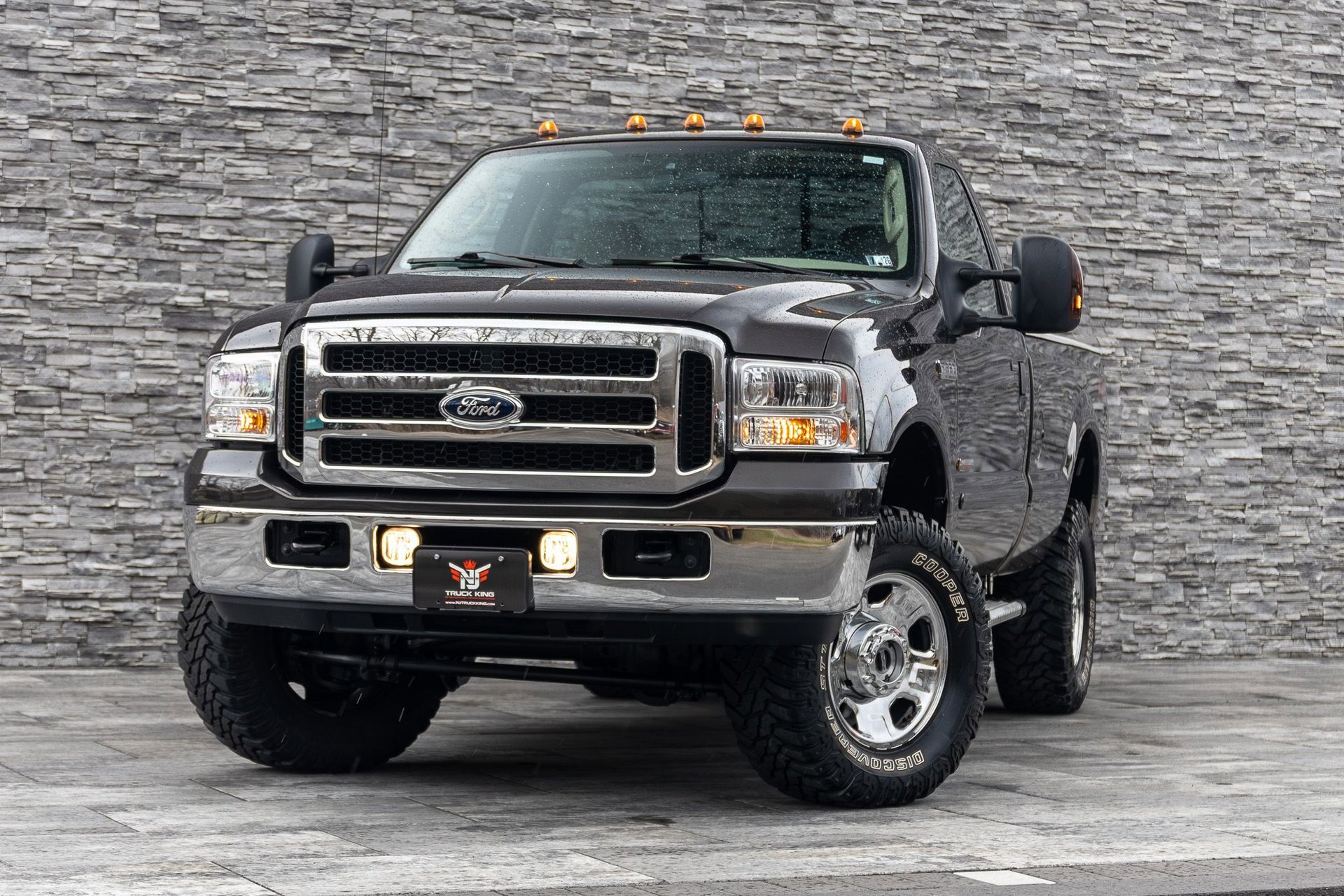 Used 2007 Ford F350 XL image 2