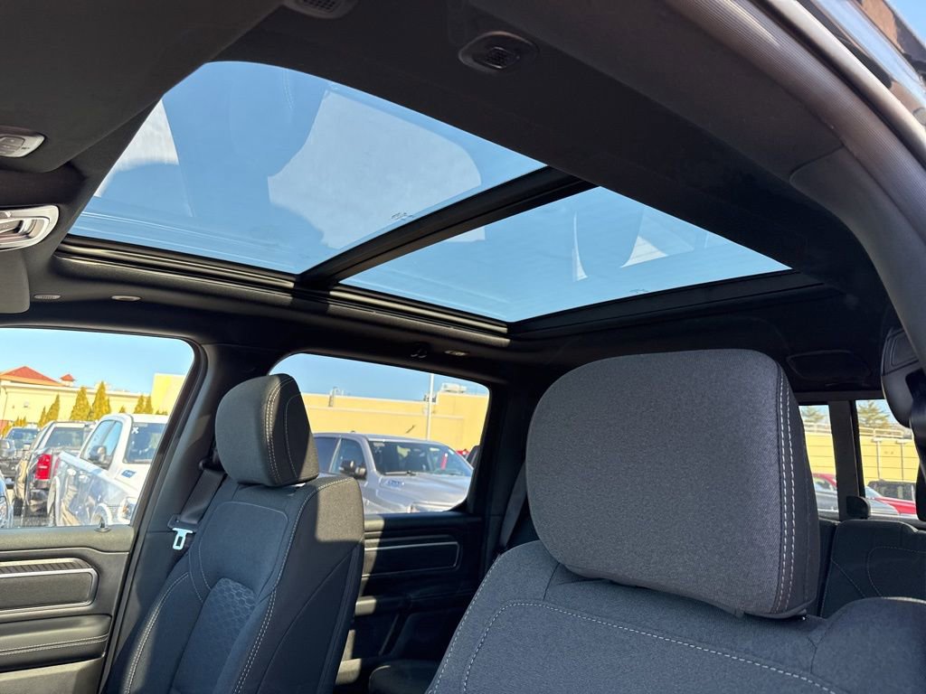 New 2026 RAM 1500 4x4 Crew Cab image 18