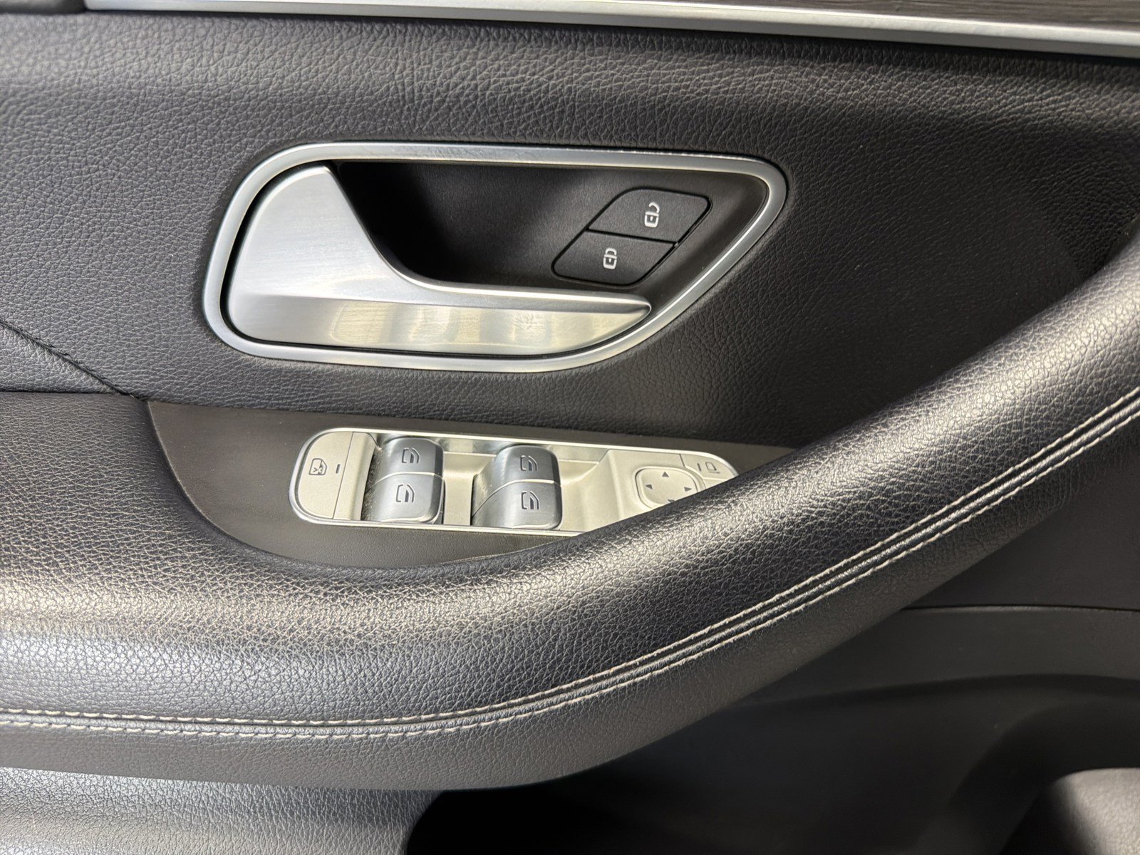 Used 2021 Mercedes-Benz GLS 580 4MATIC image 18