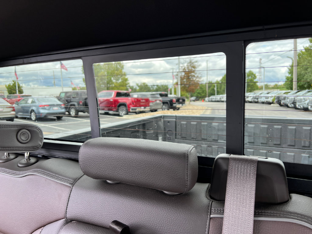 Used 2022 GMC Sierra 1500 Denali w/ Denali Reserve Package AWD/4WD image 14