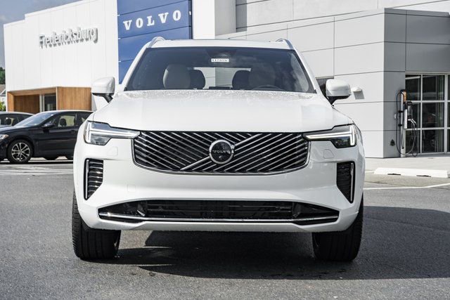 Used 2026 Volvo XC90 B6 Plus w/ Protection Package Premier AWD/4WD image 2