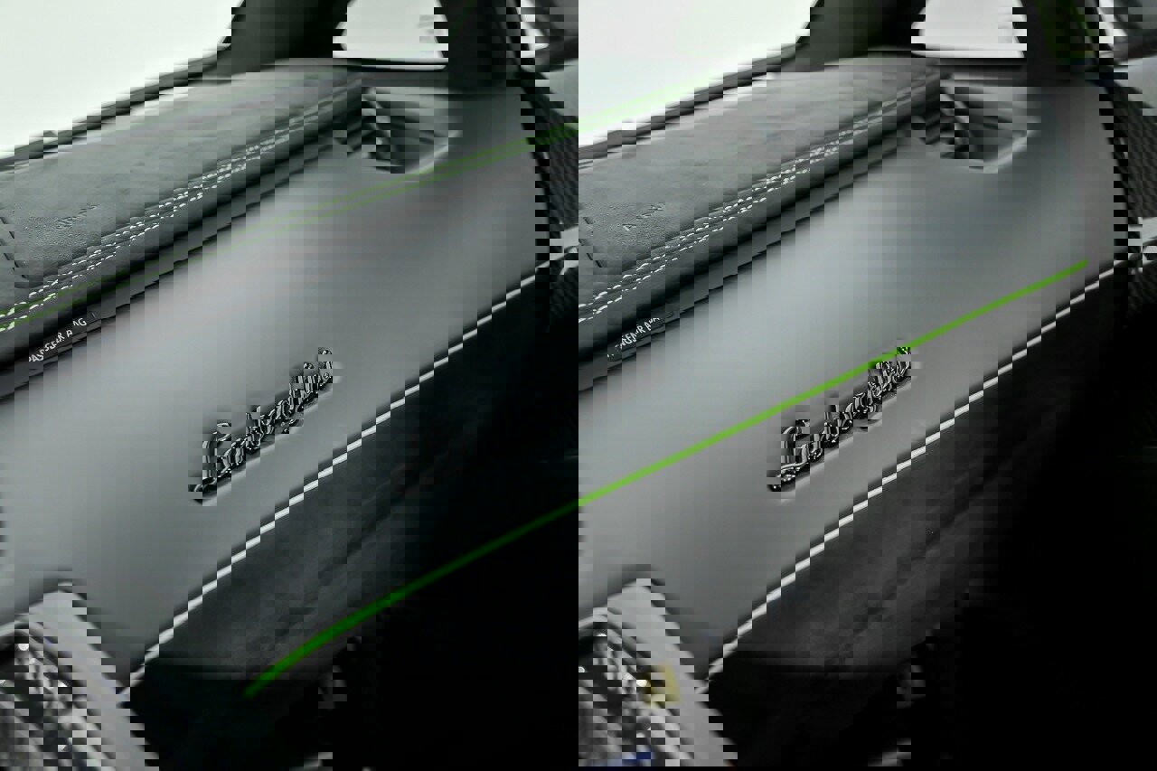 Used 2019 Lamborghini Aventador SVJ image 36