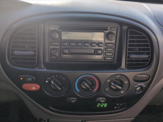 Used 2000 Toyota Tundra SR5 w/ Convenience Pkg image 9