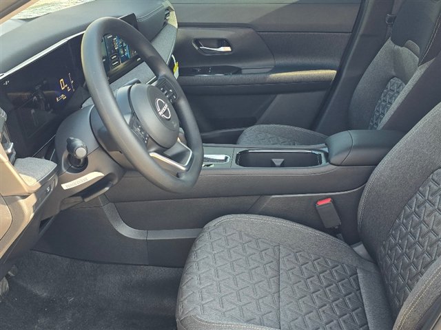 New 2027 Nissan Kicks SV FWD image 13
