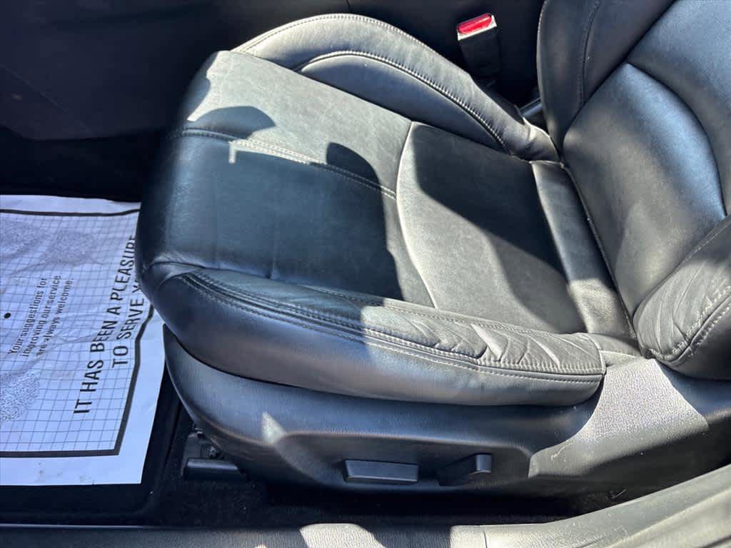 Used 2017 MAZDA MAZDA3 Touring FWD image 23