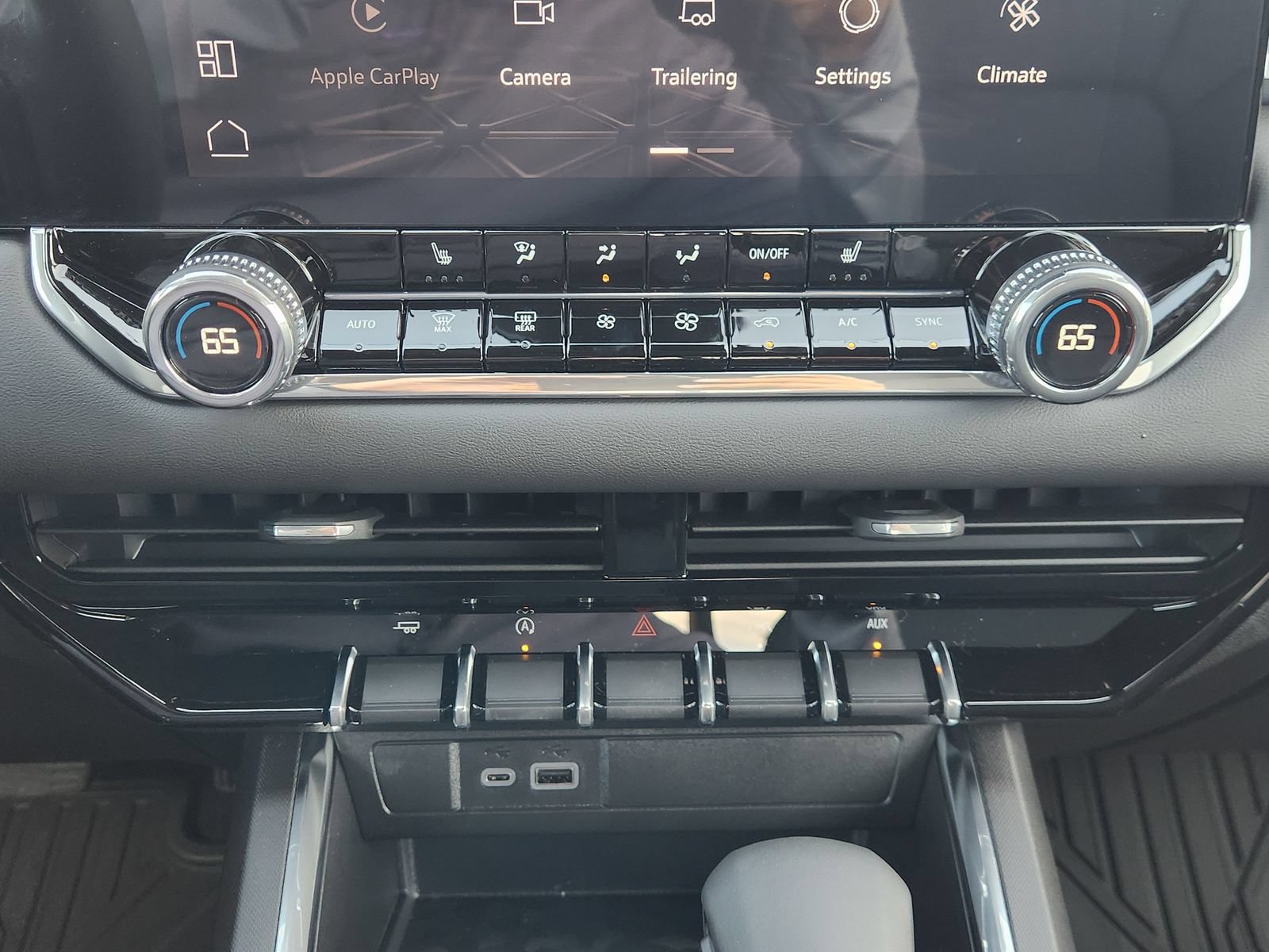 New 2026 GMC Canyon Elevation w/ Convenience Package RWD image 22