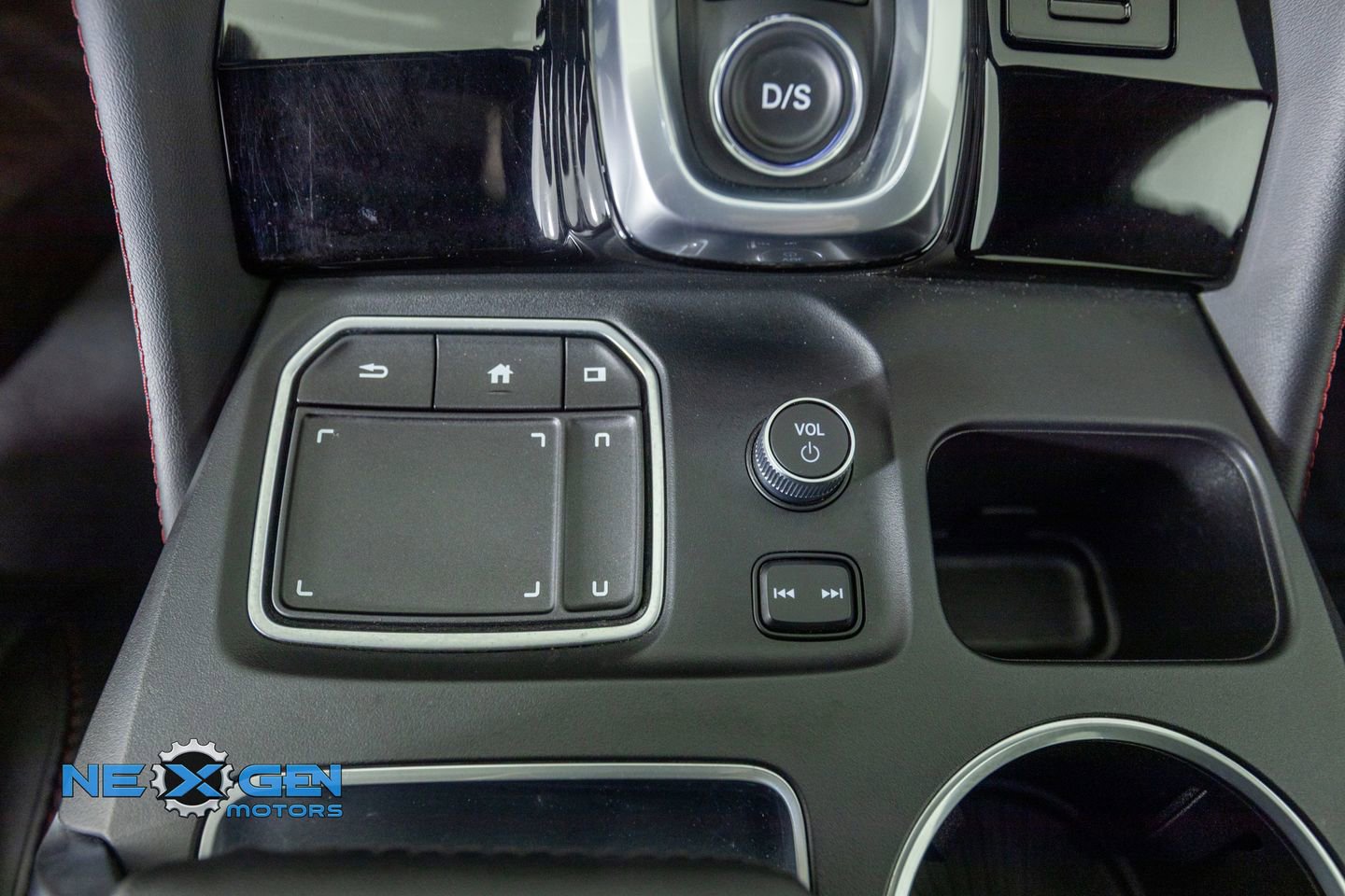 Used 2023 Acura MDX A-Spec AWD/4WD image 19