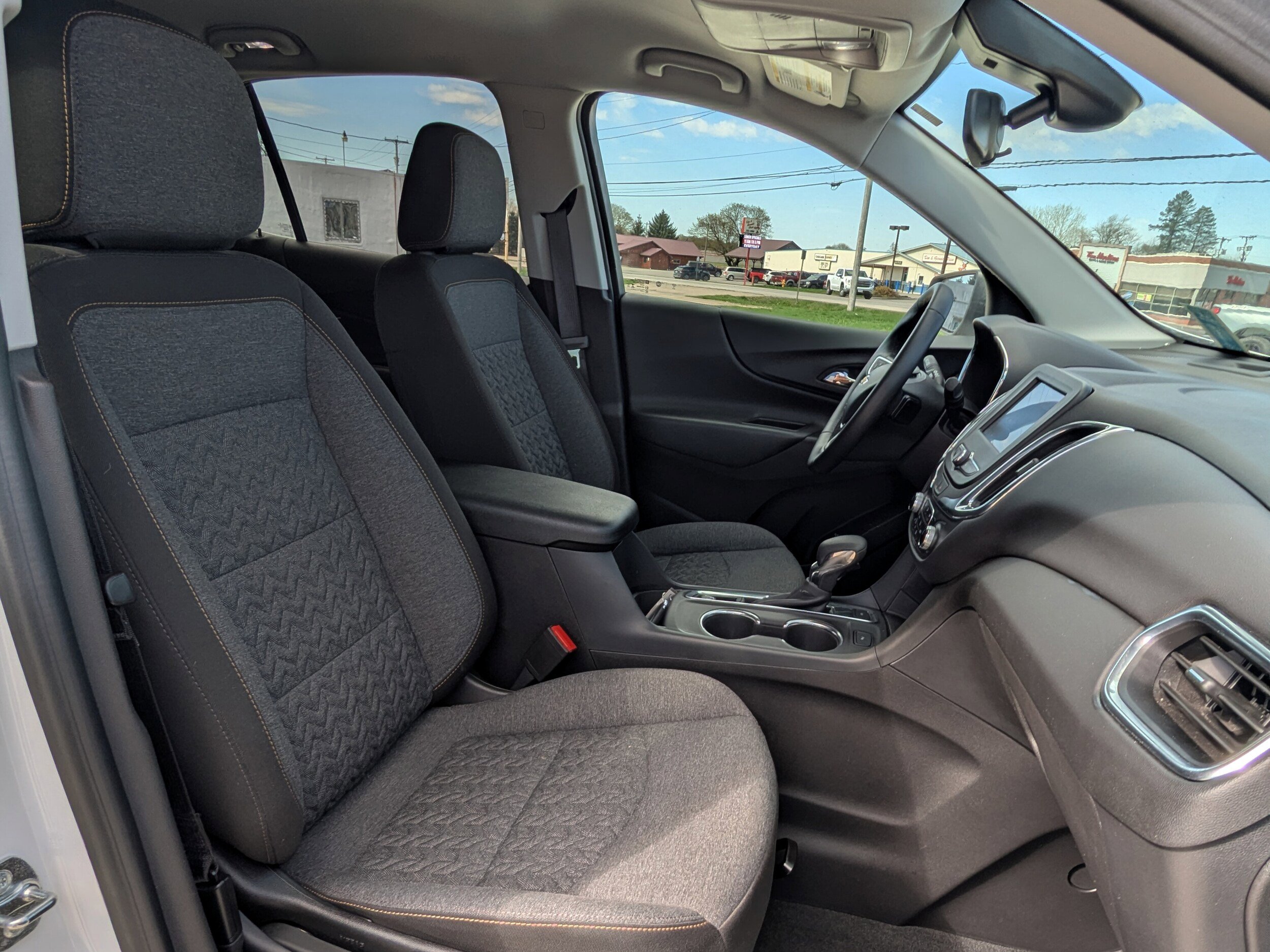 Used 2024 Chevrolet Equinox LT AWD/4WD image 10