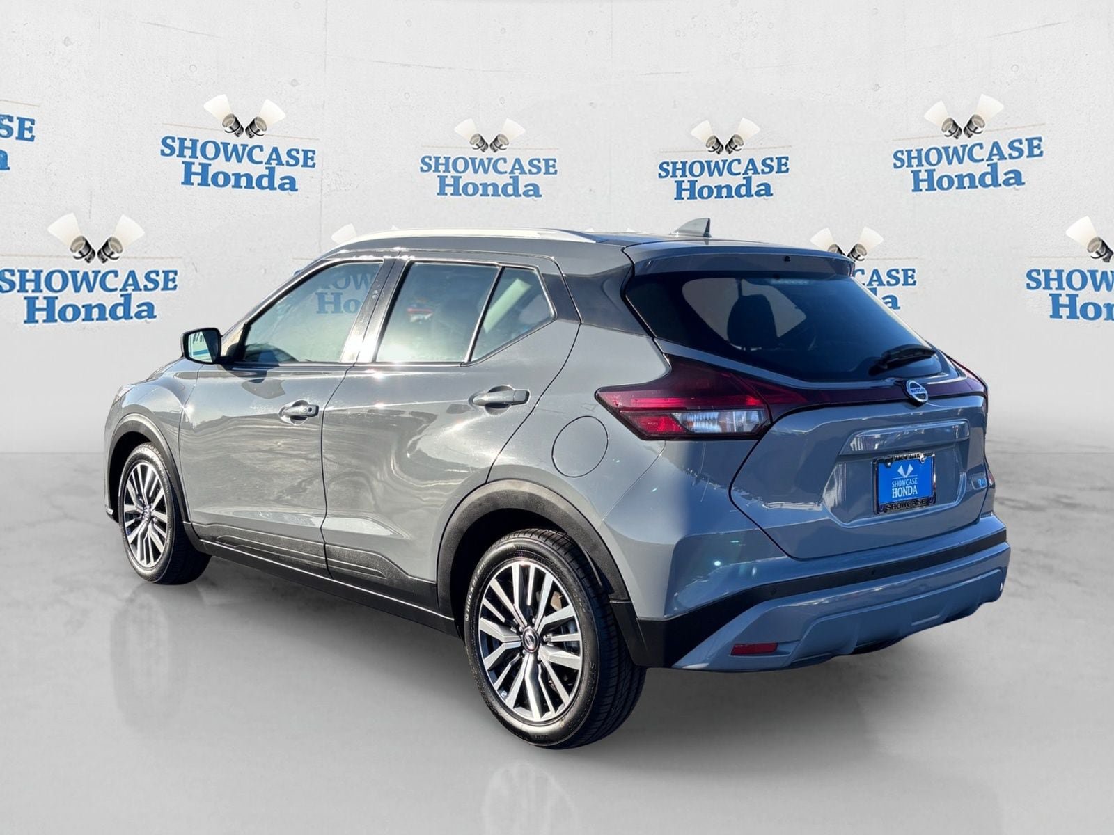Used 2021 Nissan Kicks SV FWD image 5