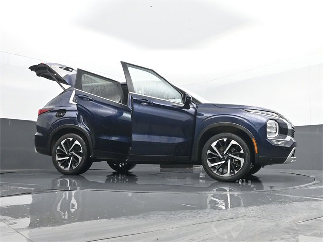 Used 2024 Mitsubishi Outlander SE image 34