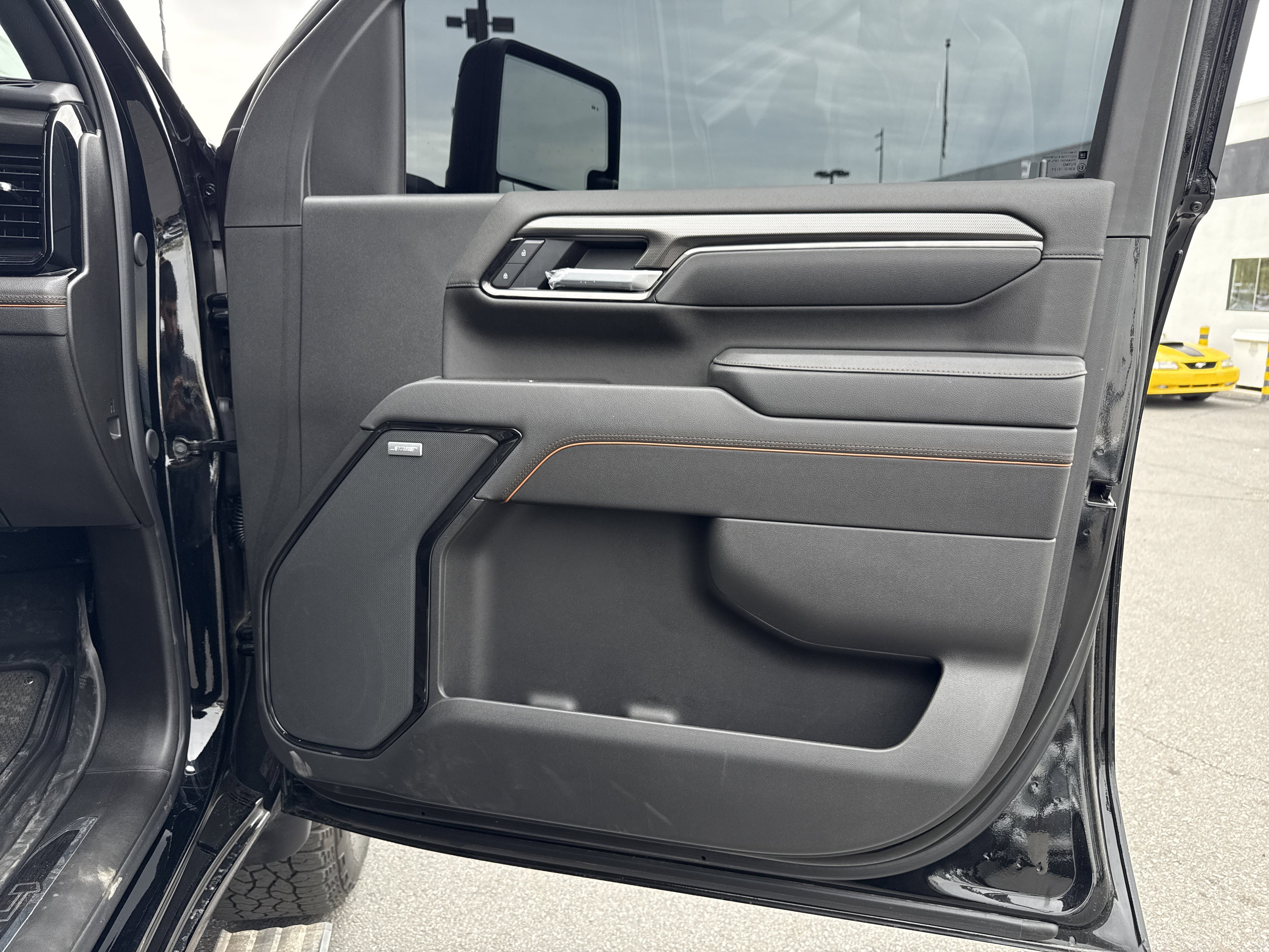 Used 2025 GMC Sierra 2500 AT4 w/ AT4 Premium Plus Package image 37