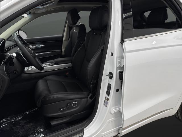 Used 2025 Genesis GV70 2.5T w/ Select Package image 4