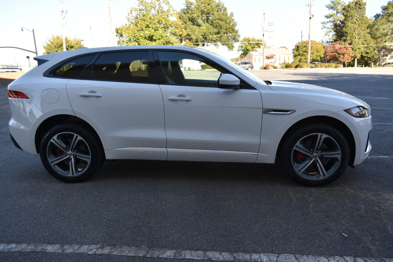 Used 2018 Jaguar F-PACE S image 5