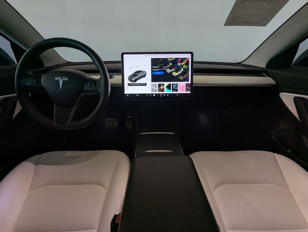 Used 2021 Tesla Model 3 Performance image 5