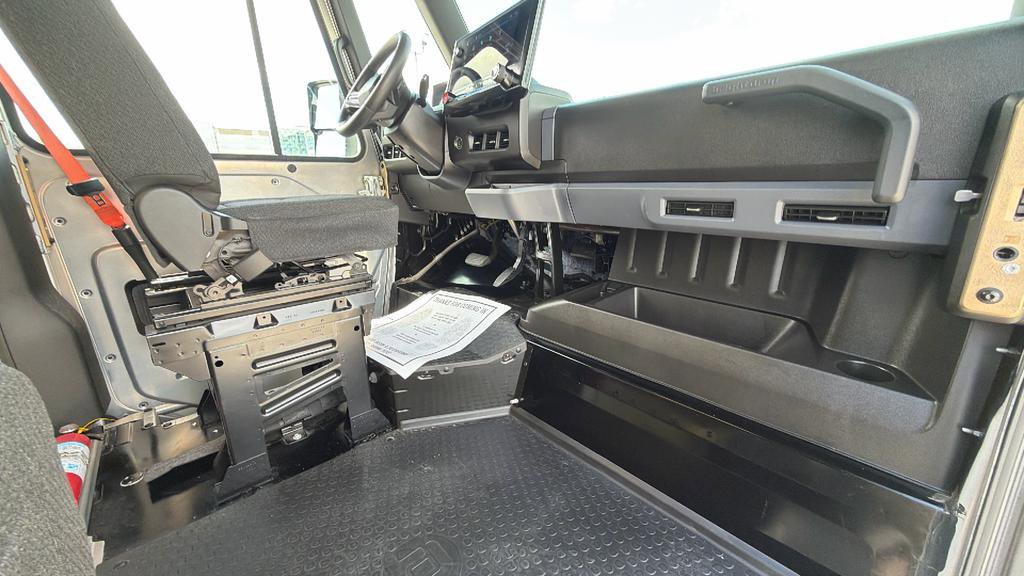 Used 2024 Chevrolet Brightdrop 600 w/ Commercial Equipment Package AWD/4WD image 30