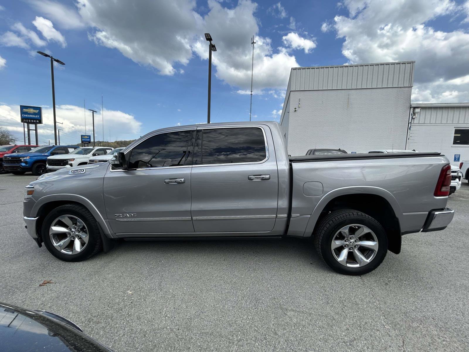 Used 2019 RAM 1500 Limited AWD/4WD image 6