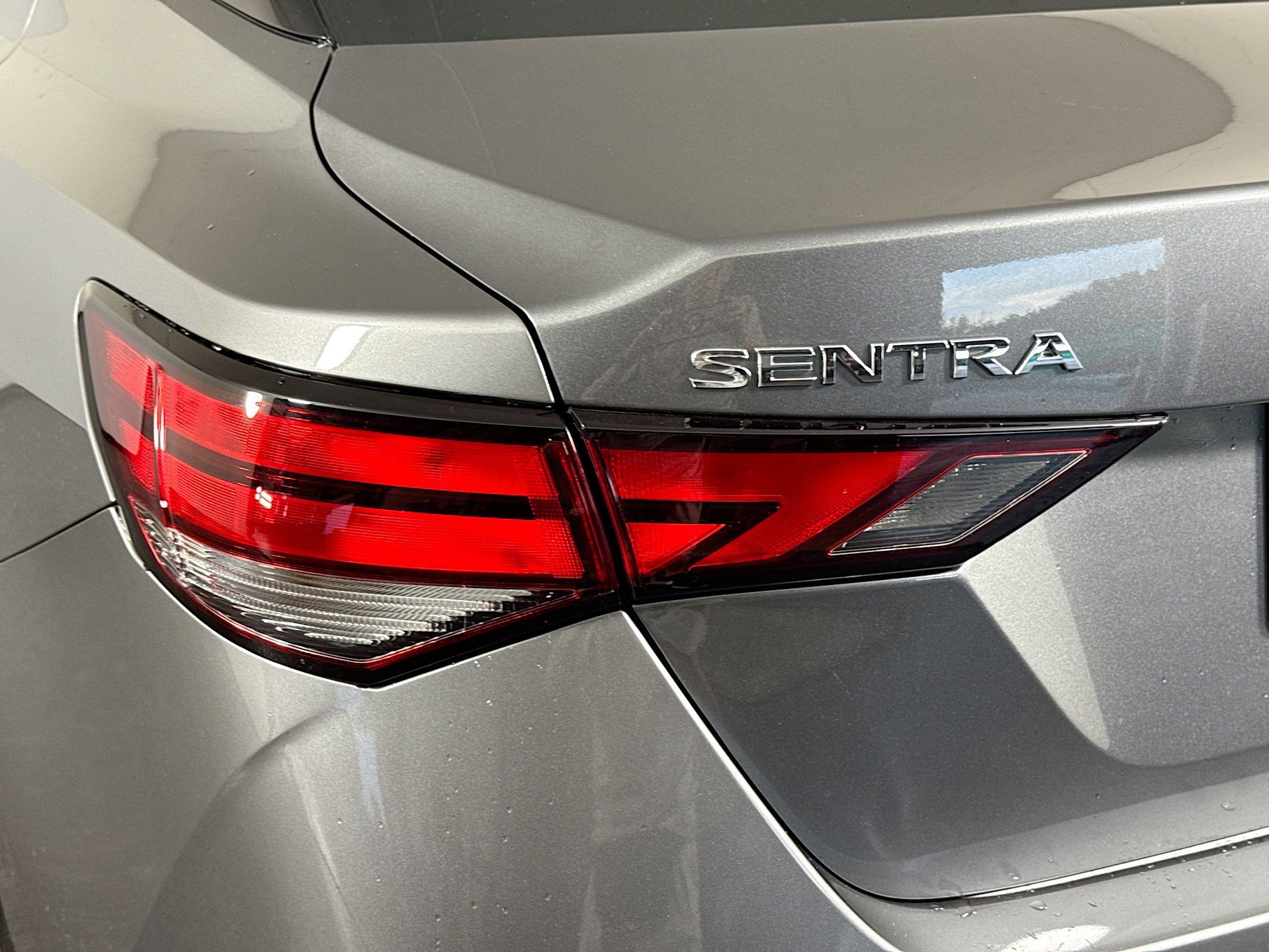 Used 2025 Nissan Sentra SV image 36