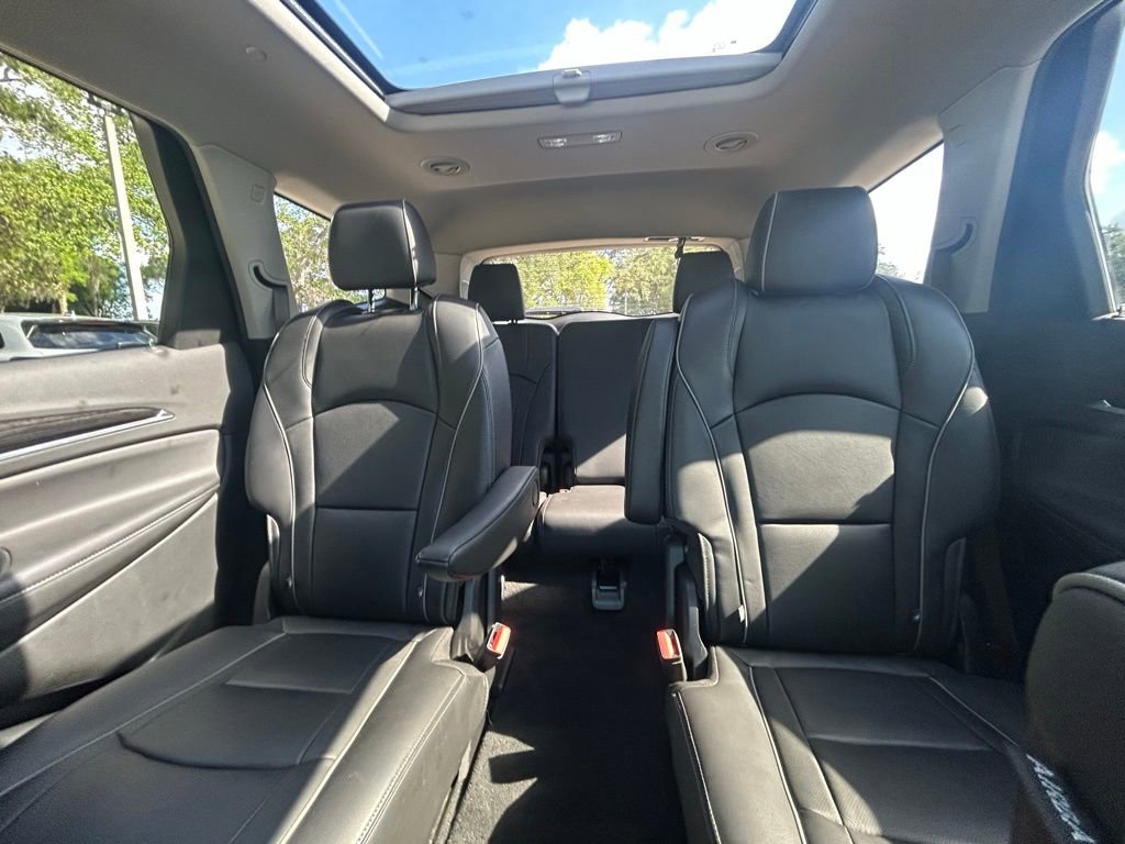 Used 2021 Buick Enclave Avenir w/ Avenir Technology Package FWD image 13