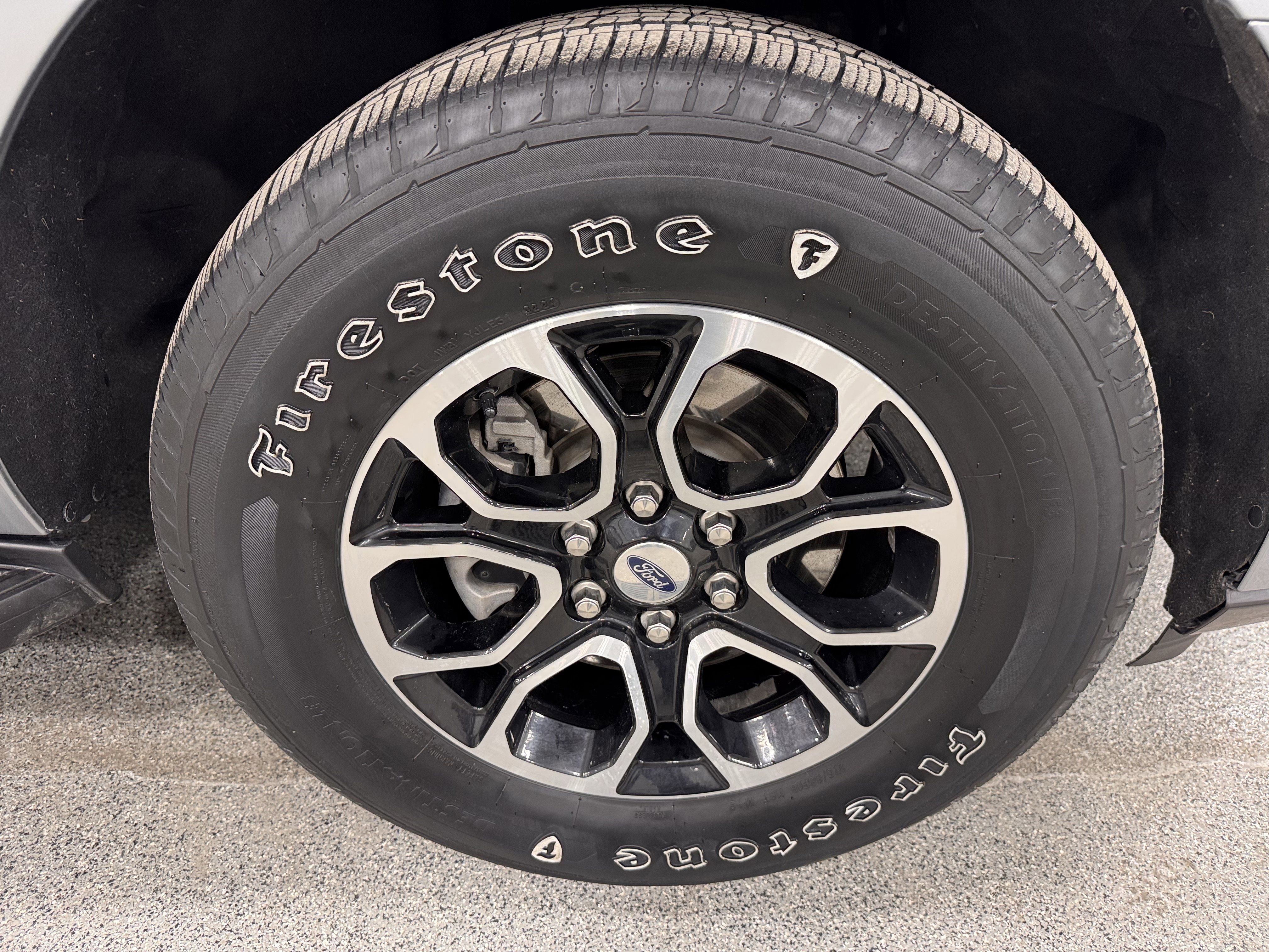 Used 2024 Ford Expedition Max XLT image 31