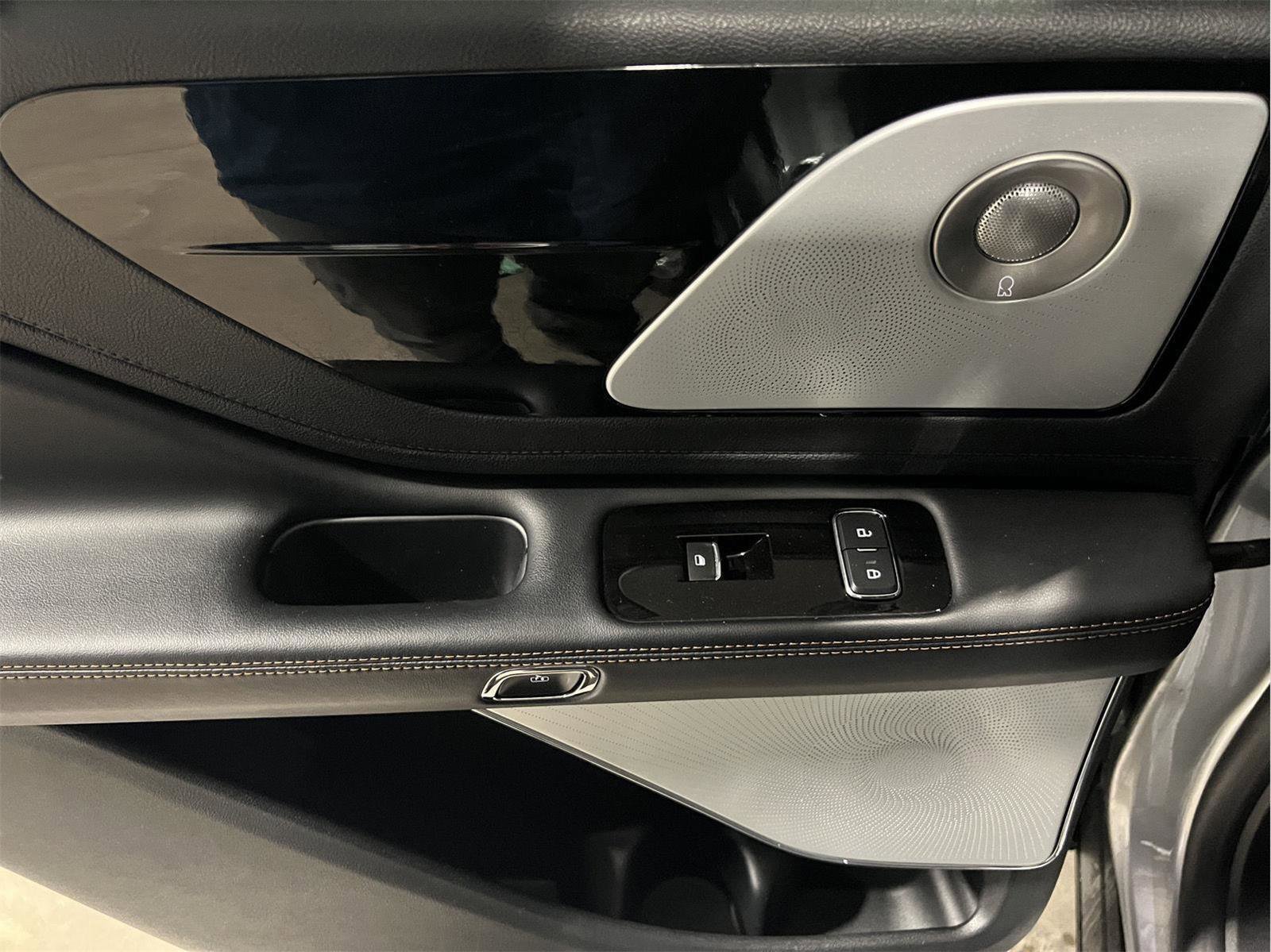 Used 2021 Lincoln Aviator Grand Touring w/ Equipment Group 302A image 14