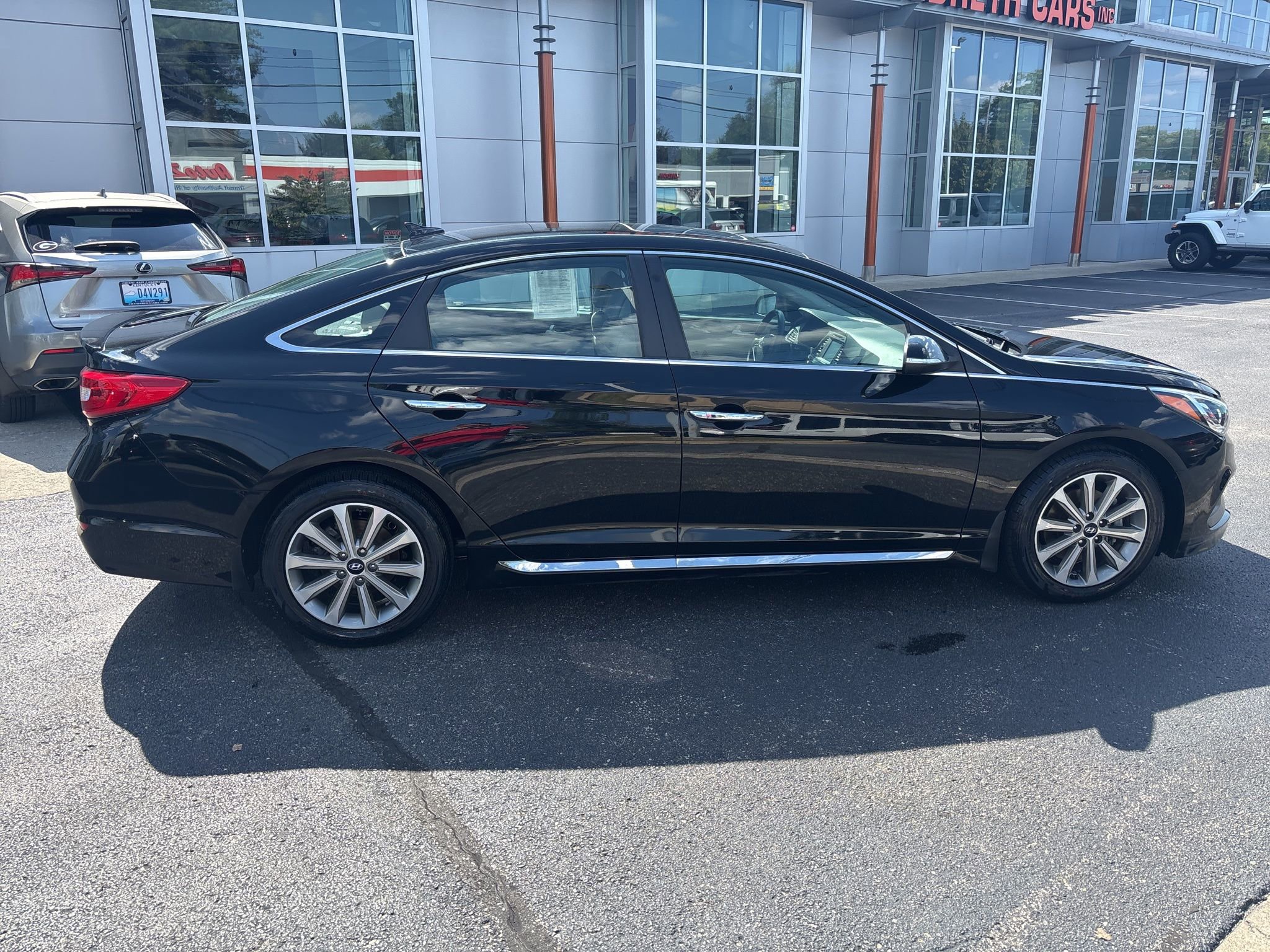 Used 2017 Hyundai Sonata Limited w/ Cargo Package